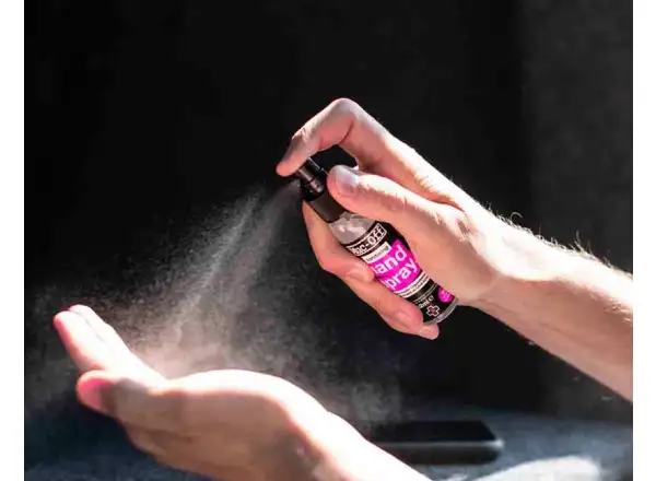 Muc Off Sanitising Hand Spray antibakteriální sprej na ruce 32 ml