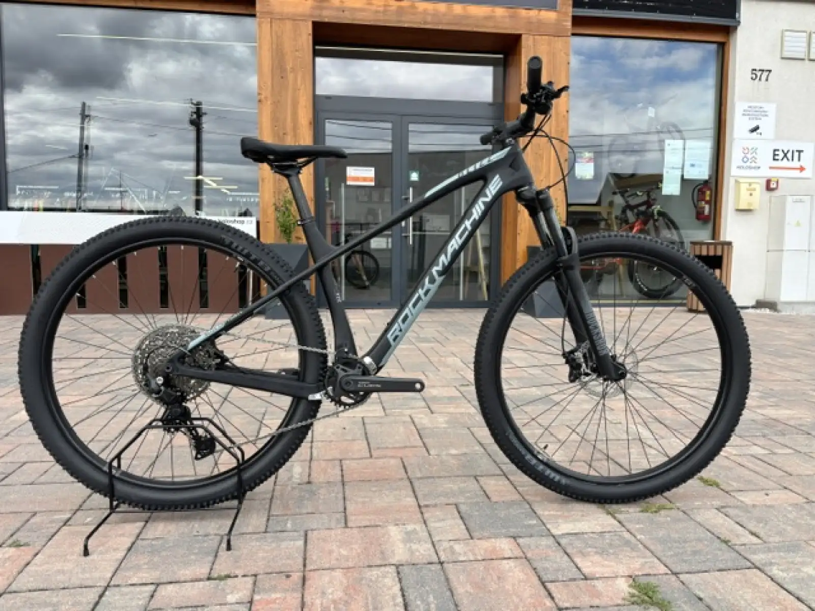 Rock Machine BLIZZ CRB 30-29 horské kolo Black/Grey VZOREK