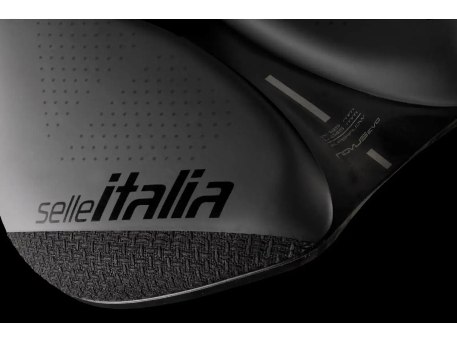 Selle Italia Novus Boost EVO X-Cross TM Superflow L3 sedlo šedivá