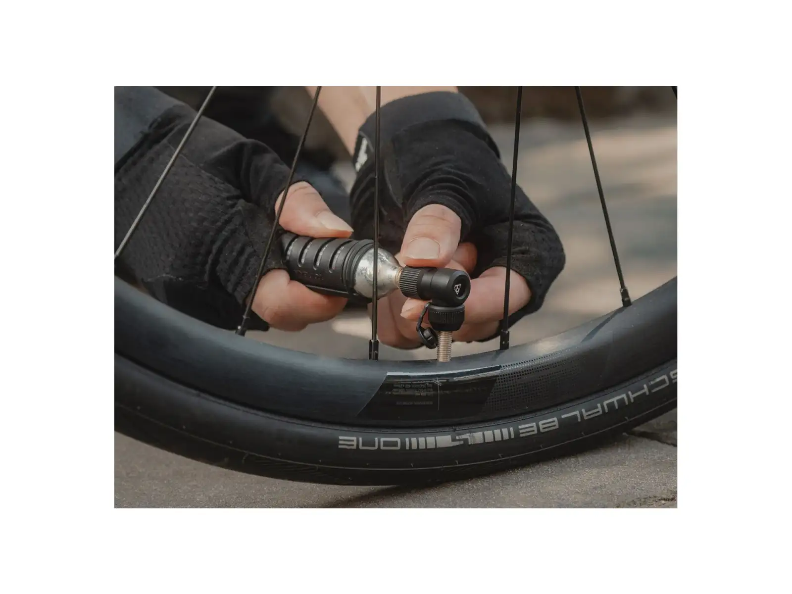 Topeak Nano AirBooster L pumpa černá + 16g CO2 náplň