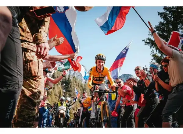 Cervélo R5 Force eTap AXS silniční kolo Permafrost