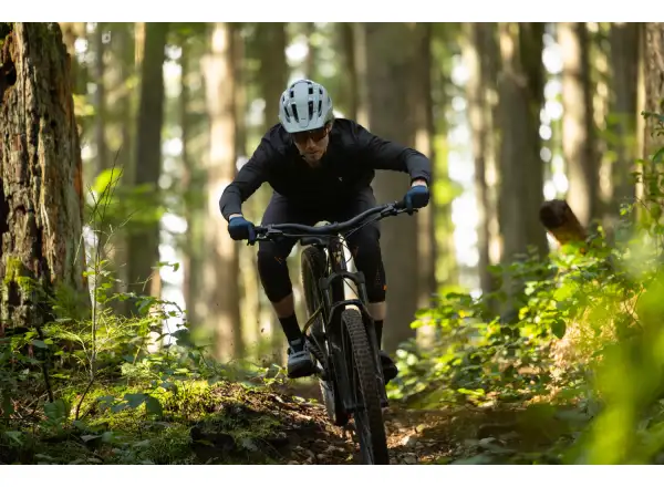 Giant Stance 2026 horské kolo Black