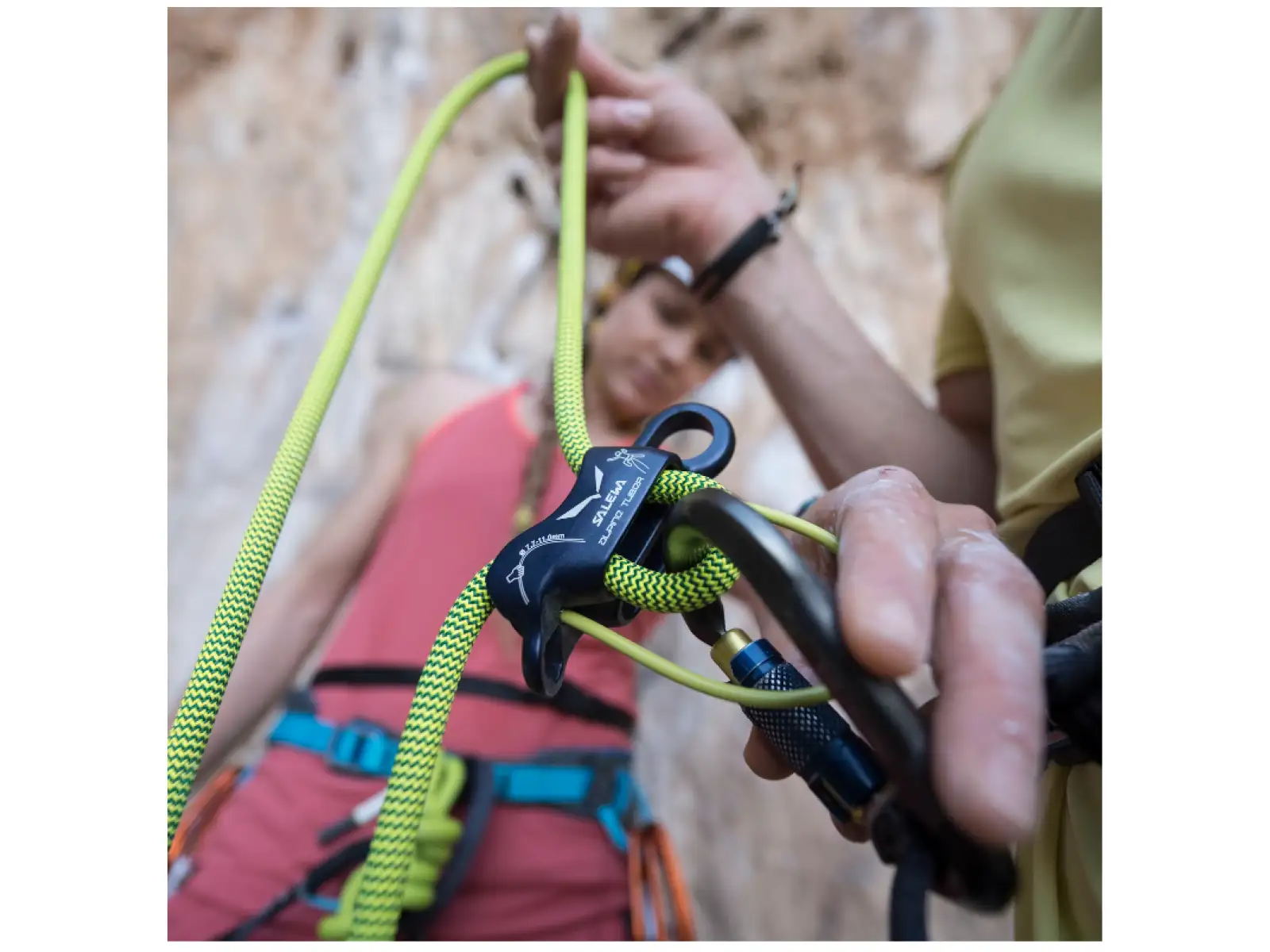 Salewa Alpine Tuber nástroj pro jištění a slaňování Midnight Blue