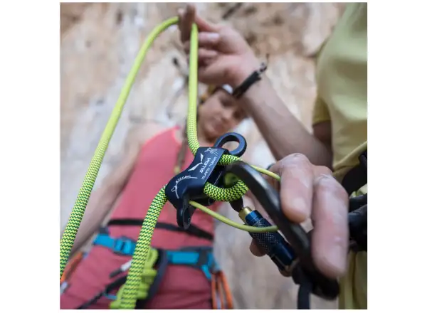 Salewa Alpine Tuber nástroj pro jištění a slaňování Midnight Blue