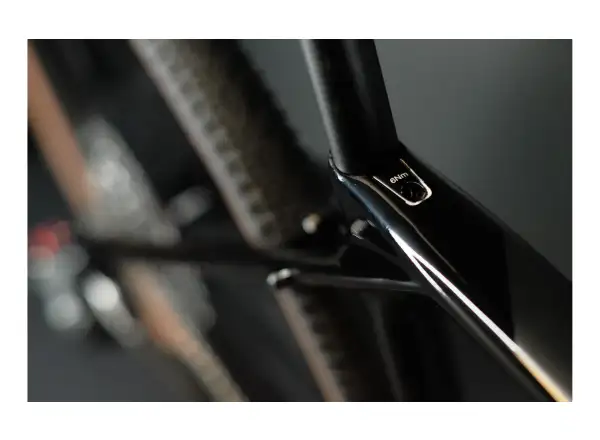 Rock Machine Gravelride CRB 900 AXS gravel kolo Stealth Black VZOREK