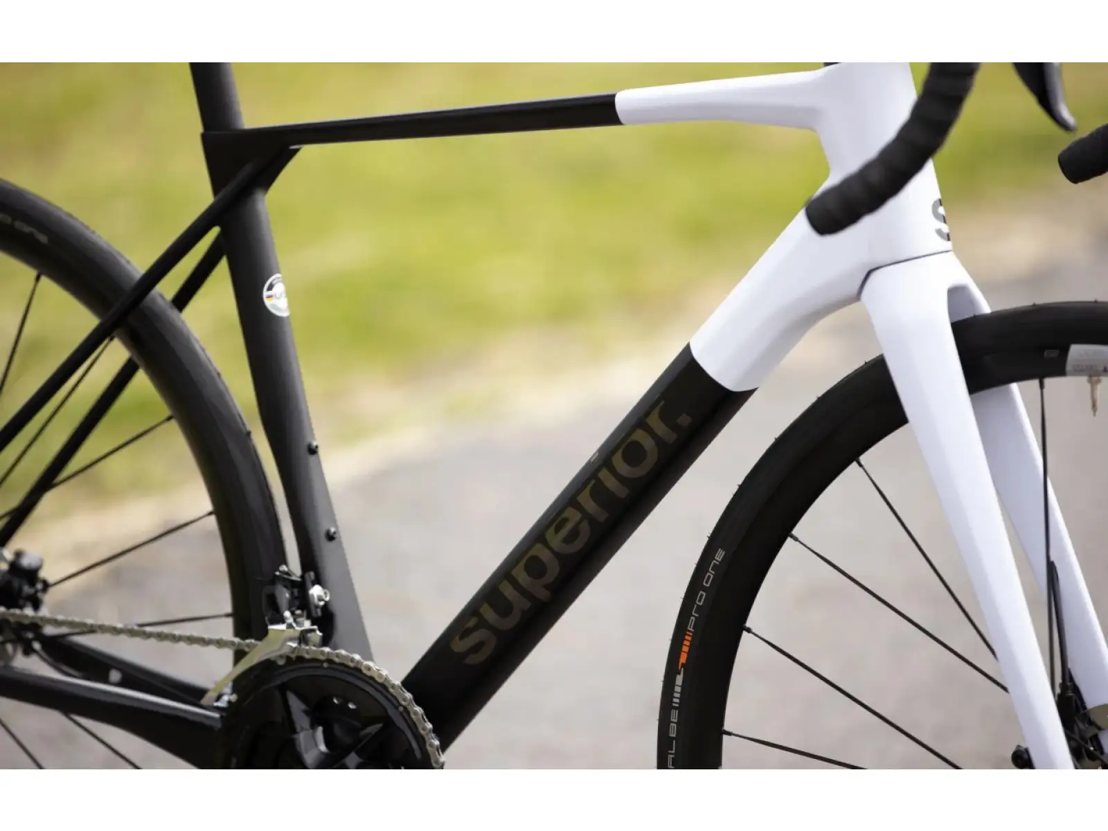 Superior X-Road 9.3 GF silniční kolo matte carbon / white