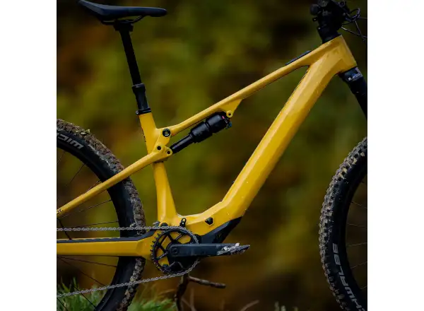 Superior iXF 9.2 celoodpružené elektrokolo Matte Mustard