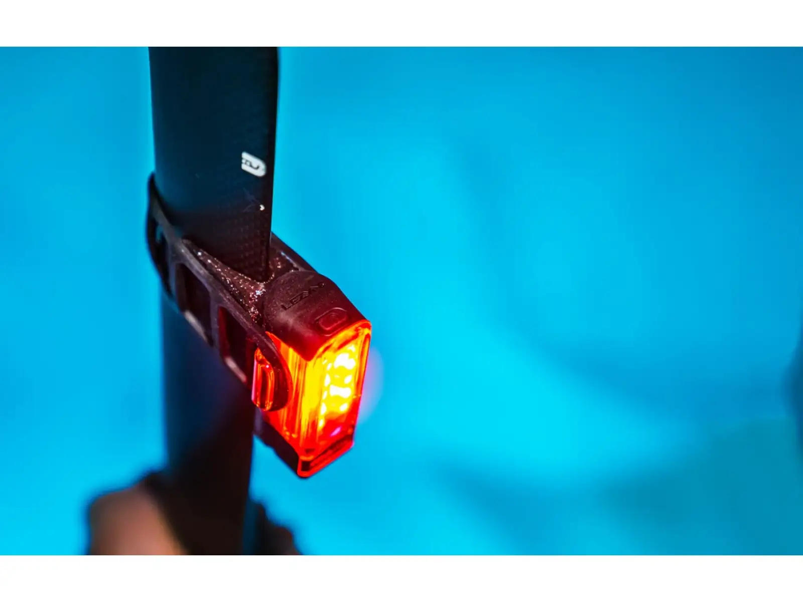 Lezyne Aeropost 3D Strip adaptér pro aero sedlovky Black