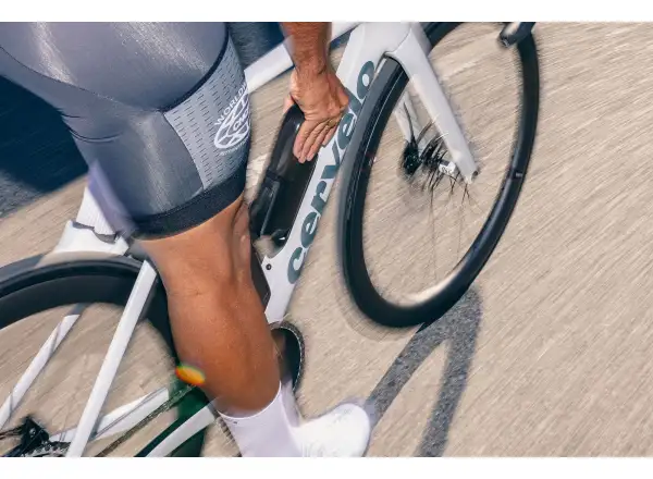 Cervélo Soloist Rival AXS gravel kolo Black Magic
