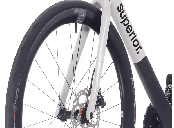 Superior RR 9.6 silniční kolo Matte Carbon / White