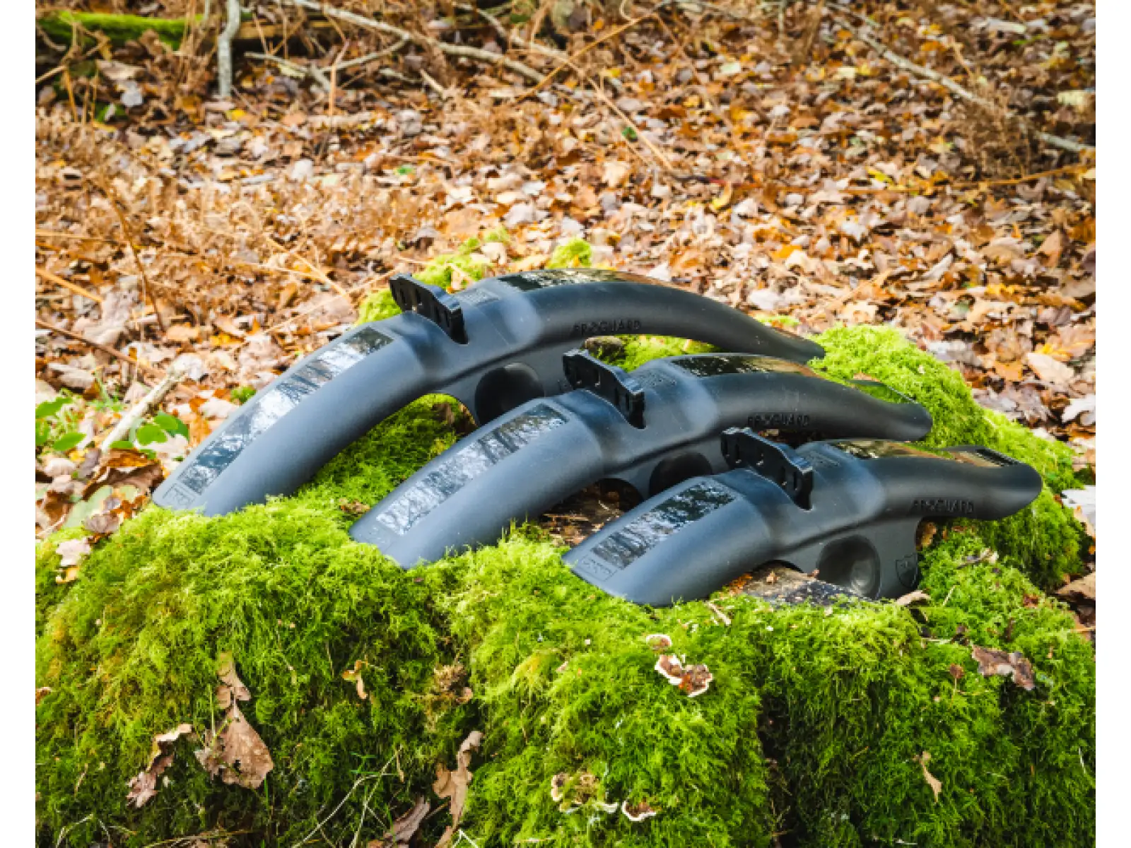 RRP ProGuard Standard Bolt-On V2 přední blatník černá