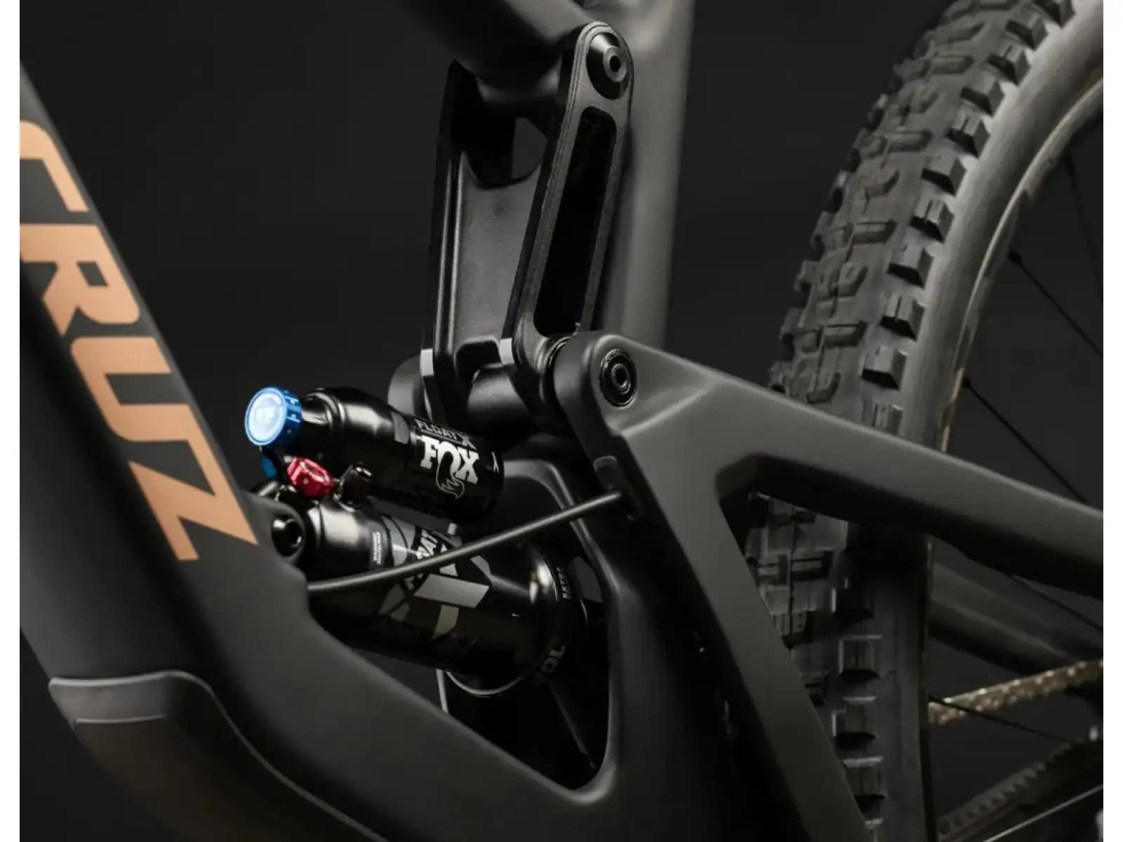 Santa Cruz Megatower 2 C 29 GX AXS celoodpružené kolo Matte Carbon Black