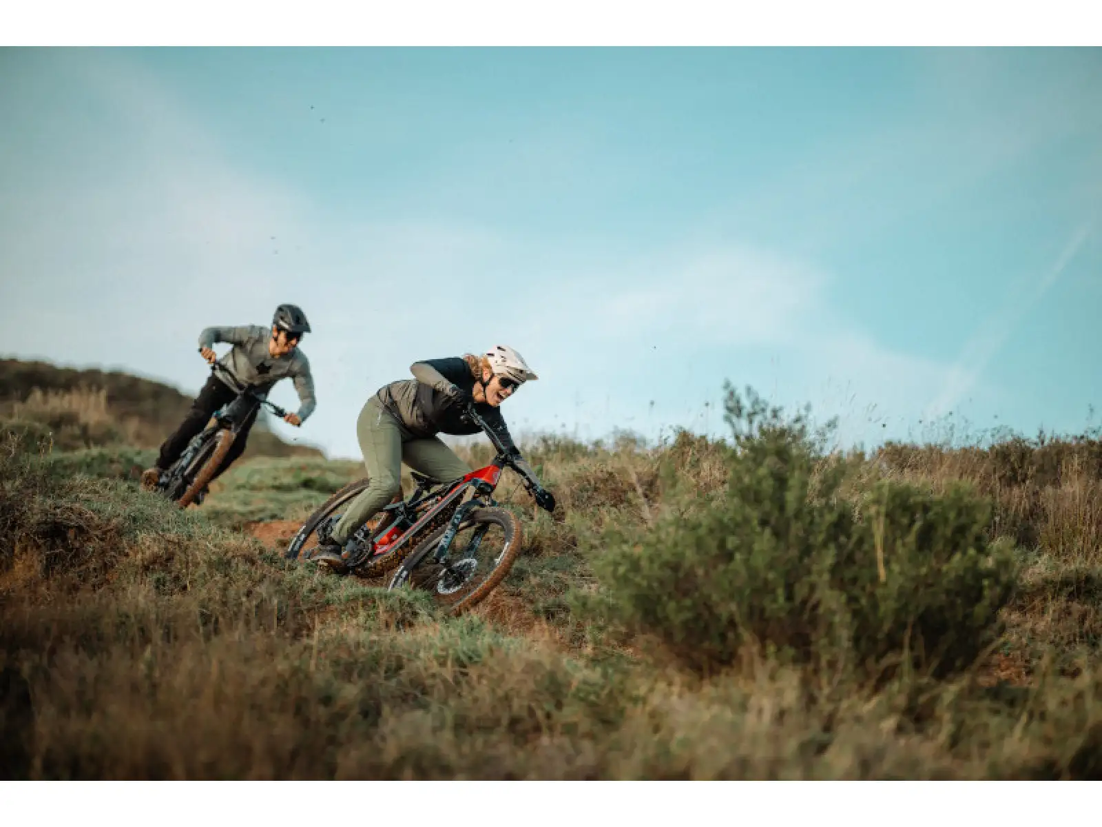 Cannondale Moterra Carbon 2 celoodpružené elektrokolo Jade (JDE)