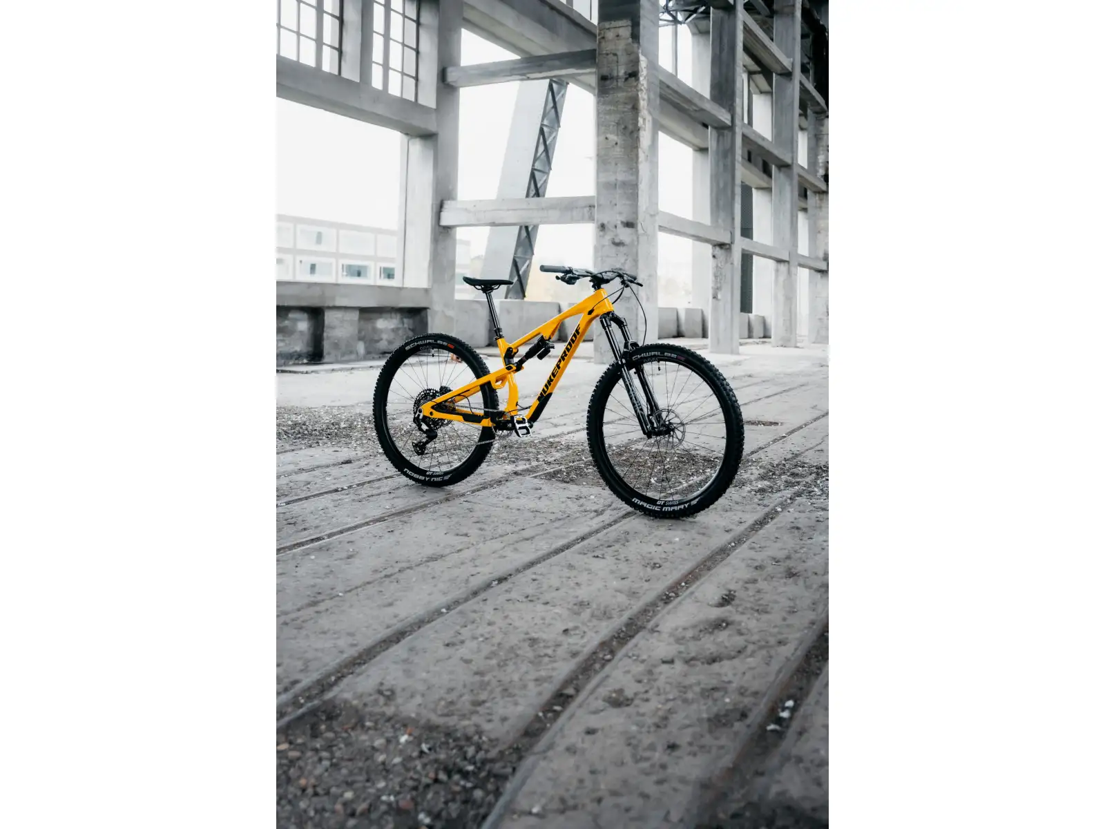 Nukeproof Reactor Alloy Pro 290 Eagle 90 celoodpružené kolo Yellow