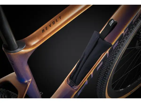 Giant Revolt Advanced Pro 1 gravel kolo Meteor Storm