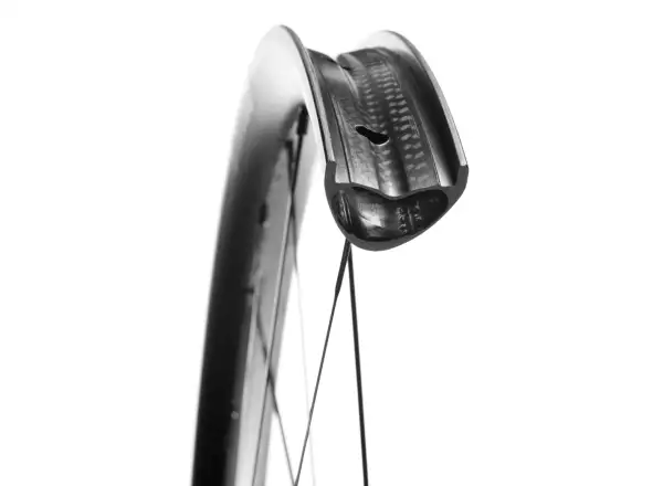 Mavic E-Crosstrail SL Carbon 29" Disc CL Boost přední vypletené kolo