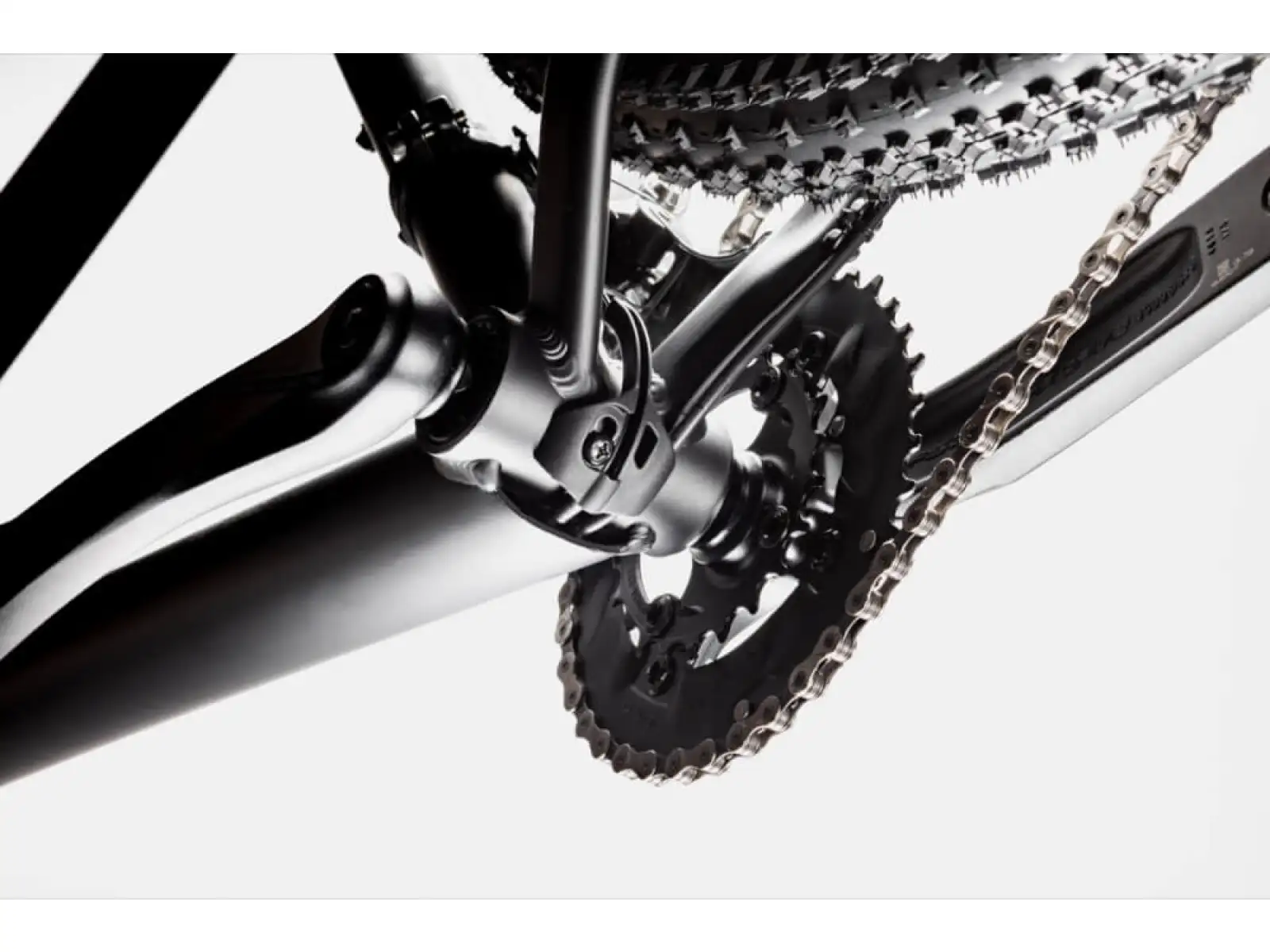 Cannondale Trail 5 27,5" horské kolo Mango