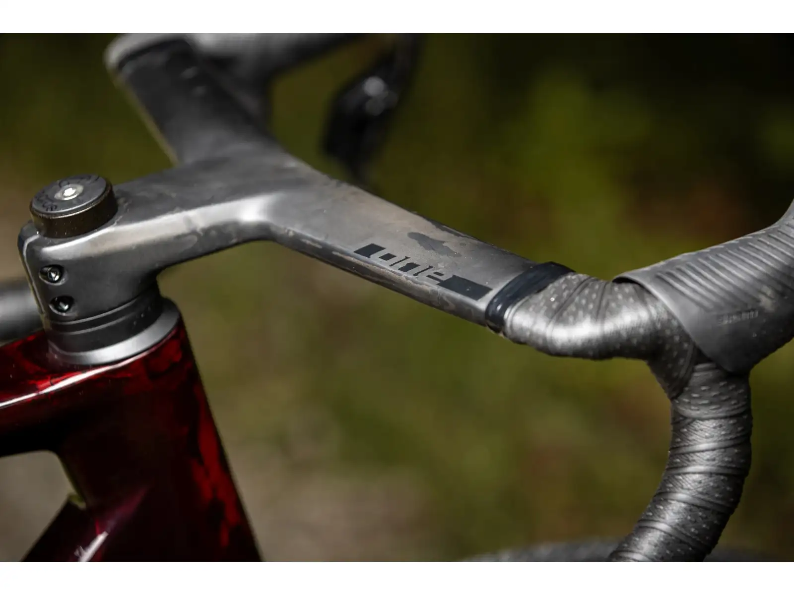 Superior XR 9.9 GR gravel kolo Matte Carbon/Gloss Red