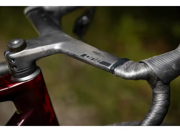 Superior XR 9.9 GR gravel kolo Matte Carbon/Gloss Red