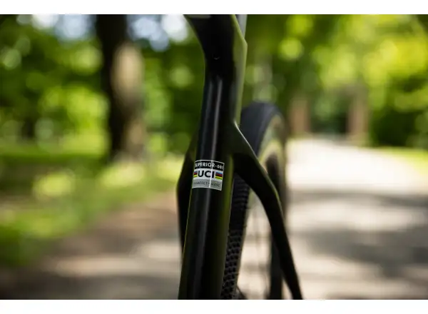 Superior XR 9.8 GR gravel kolo Matte Carbon/Gloss Black