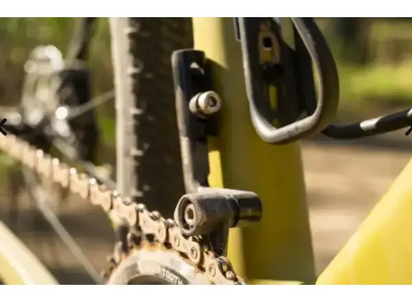 Wolf Tooth Lonewolf Aero Chainguide Braze-On Medium Mount napínák řetězu pro gravel