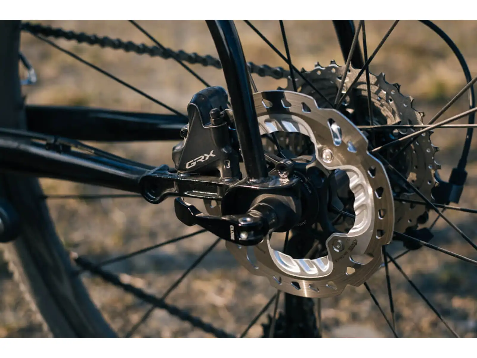Shimano GRX ST-RX600+BR-RX400 zadní brzda