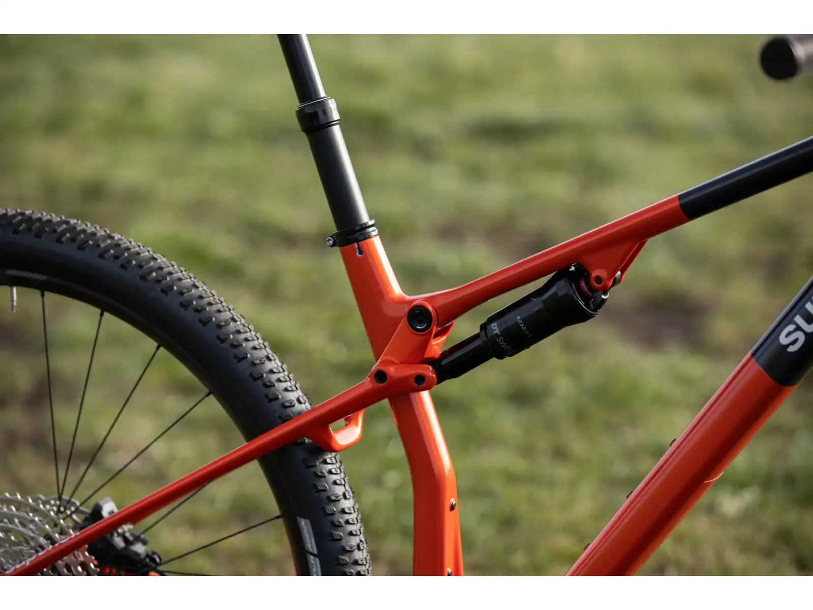 Superior XF 9.6 RC horské kolo Gloss Red/Black