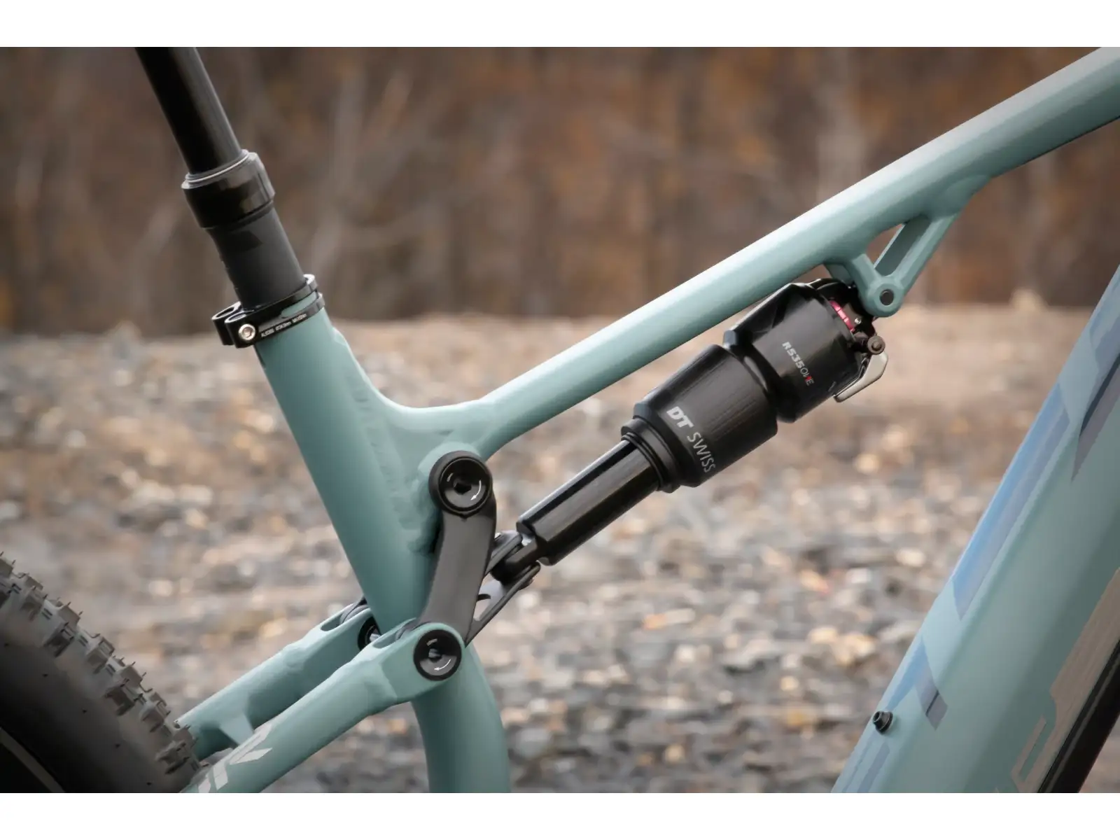 Superior eXF 9049 R horské elektrokolo matte trooper green/chrome silver
