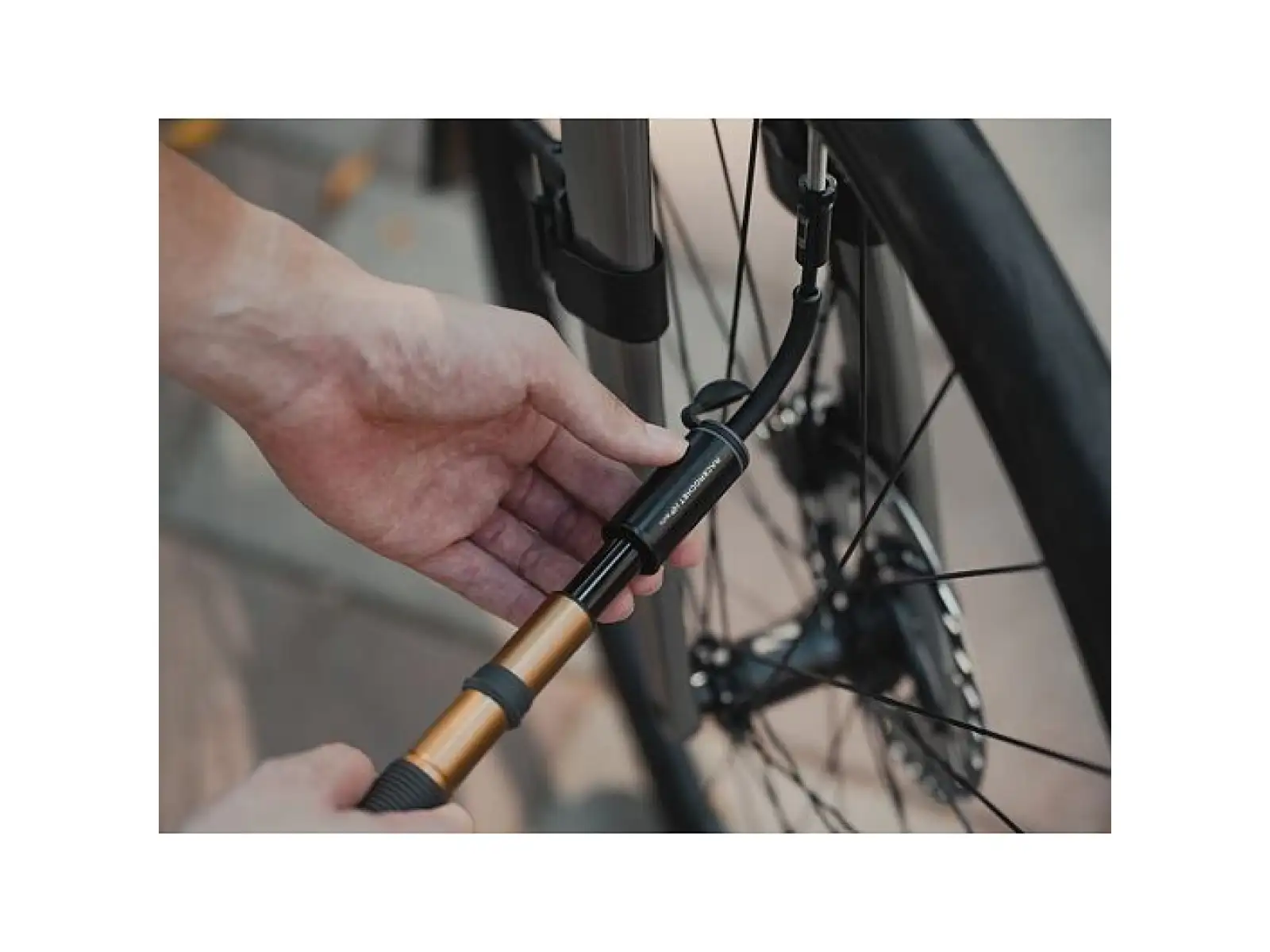 Topeak Race Rocket HP Mini pumpa zlatá