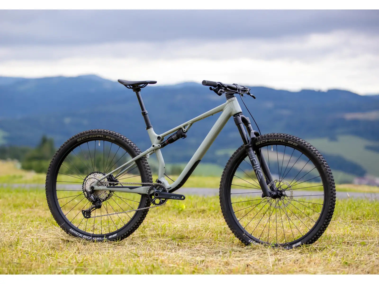 Superior XF 6.6 DC horské kolo Matte Green/Grey