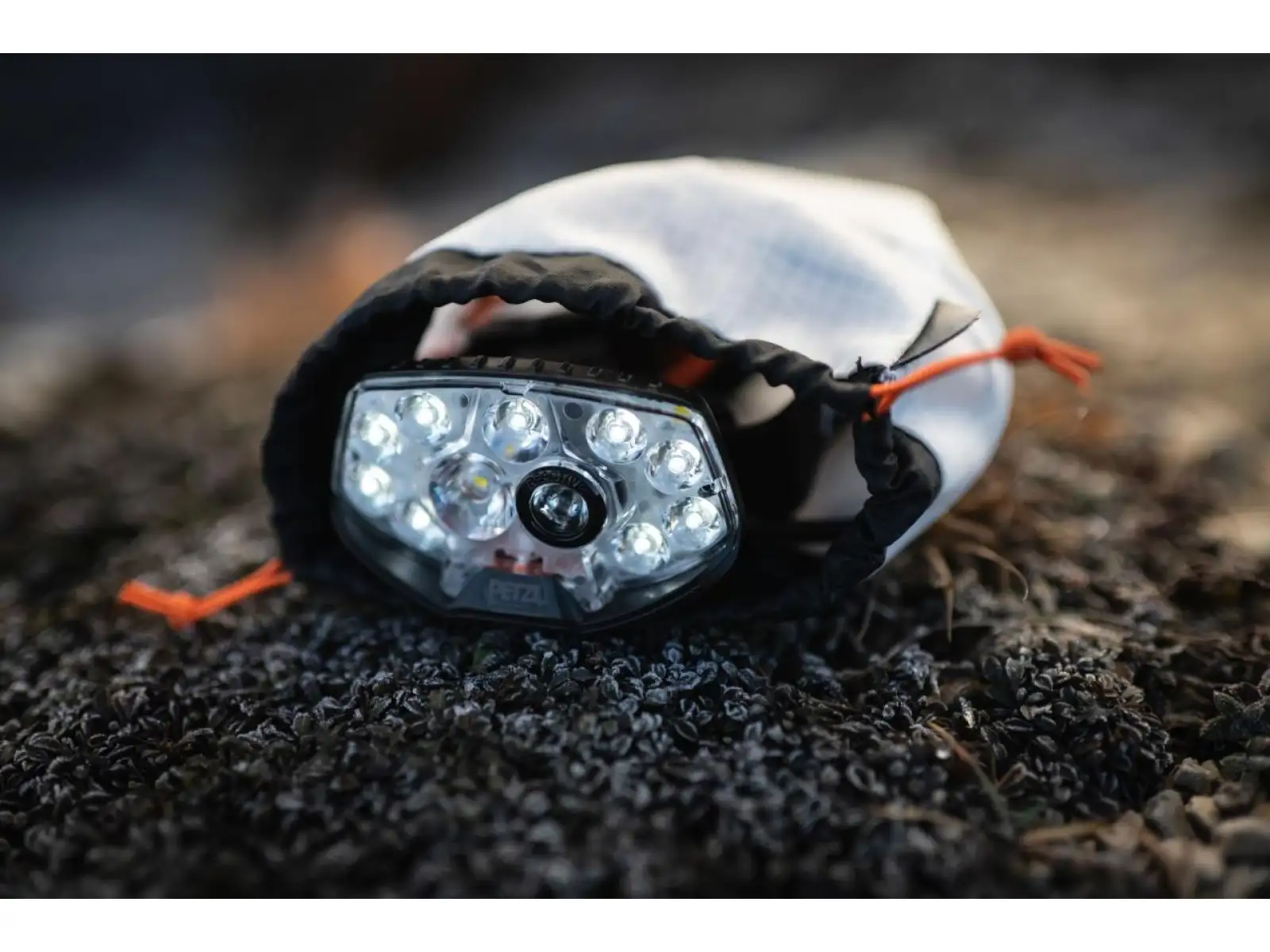 Petzl Nao RL dobíjecí čelovka Black
