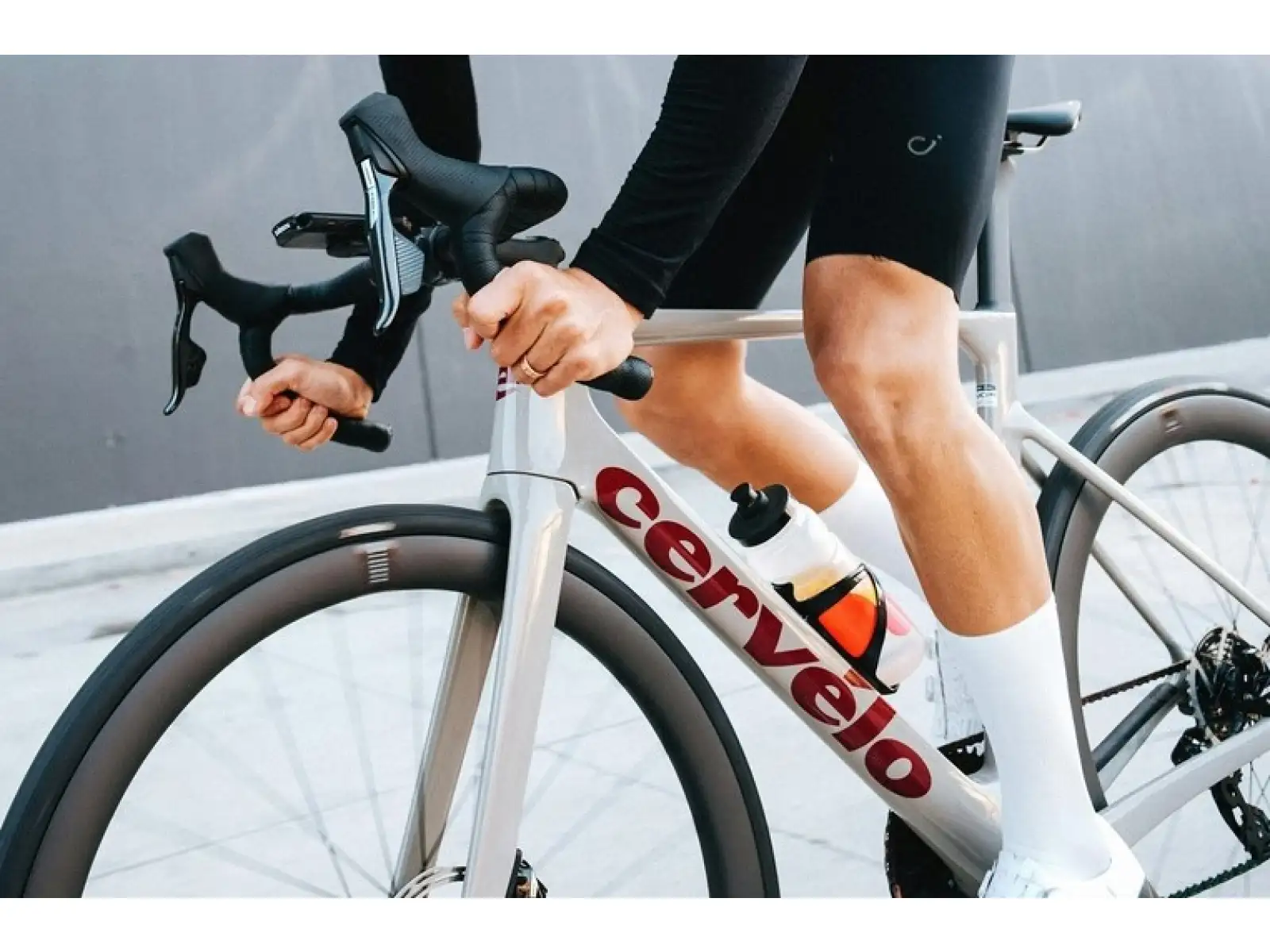 Cervélo Soloist 105 silniční kolo Dried Amaranth