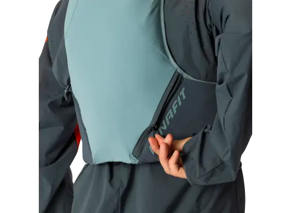 Dynafit Alpine 8 l běžecká vesta Smoke Blue/Cinder