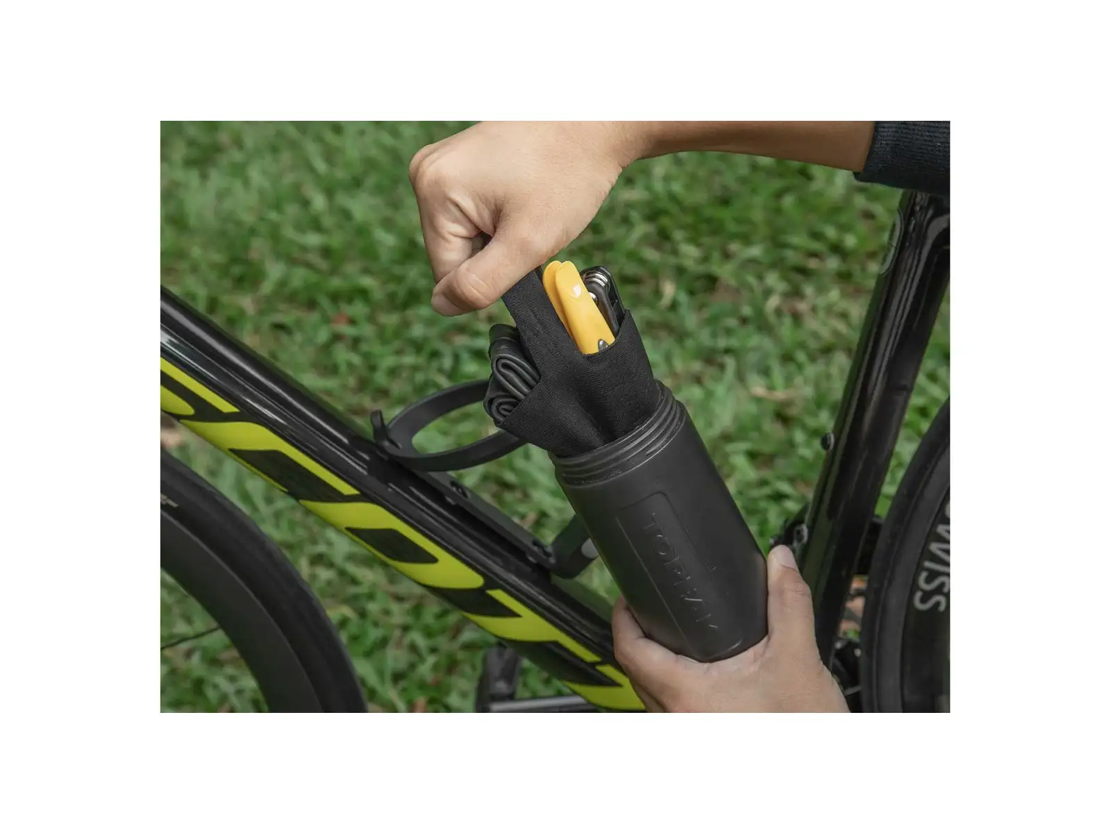 Topeak Escape Pod M brašna do košíku na láhev