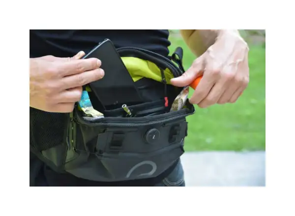 Ergon BA Hip Back ledvinka 3 l černá