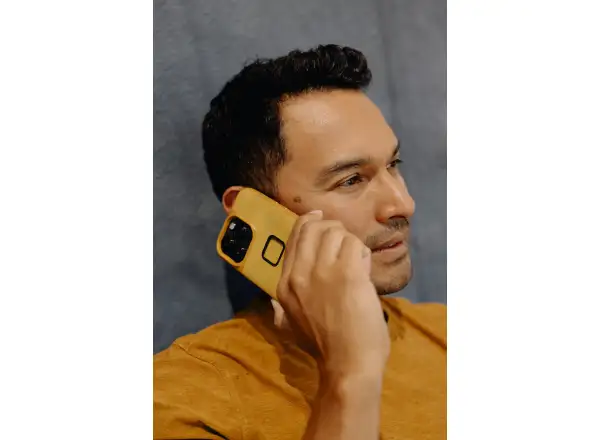 Peak Design Everyday Loop V2 kryt pro iPhone 15 Pro Charcoal