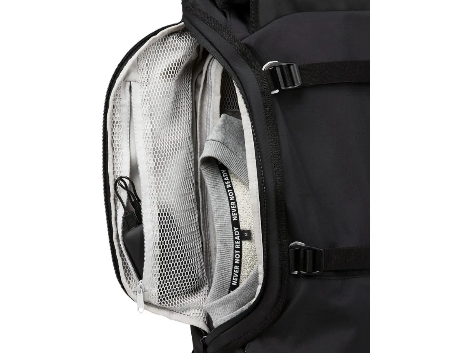Aevor Travel Pack cestovní batoh Proof Black