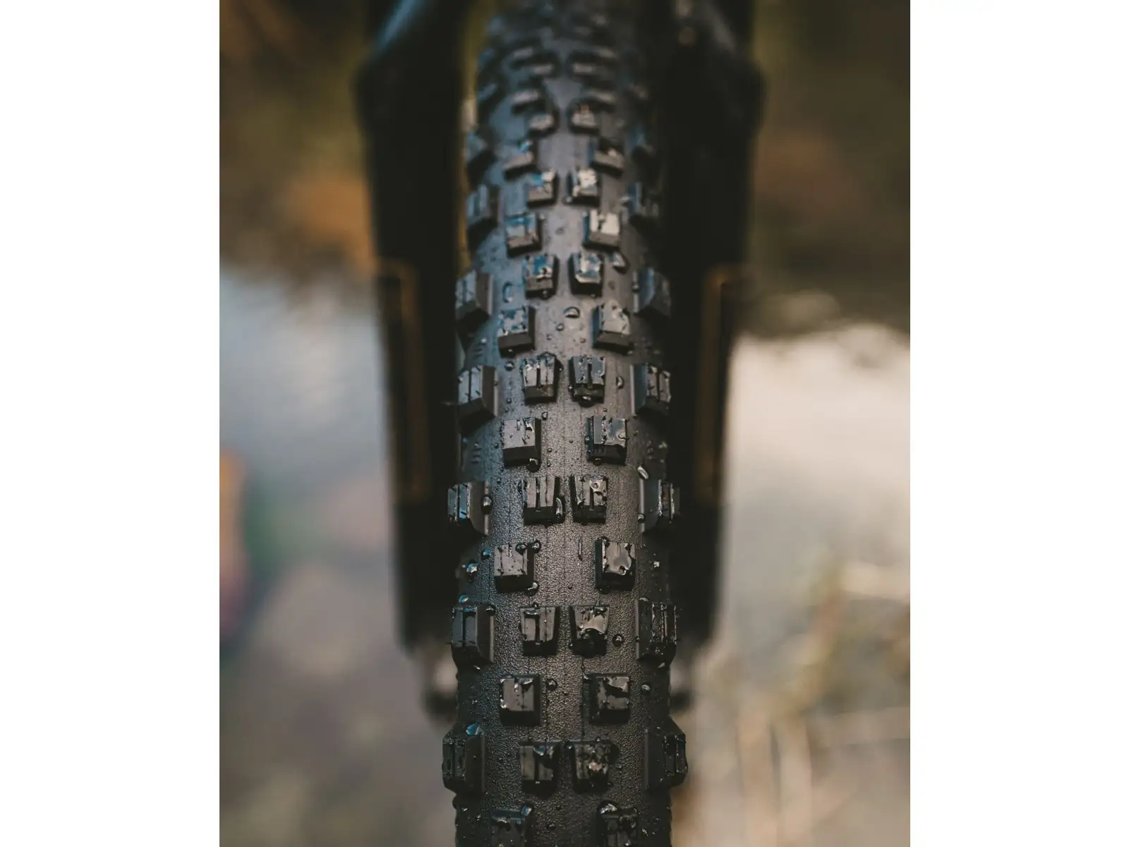 Goodyear Newton MTF Enduro Tubeless Complete 27,5x2,50" MTB plášť kevlar