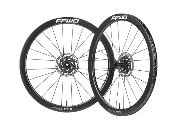 FFWD RYOT44 V2 44 DT240 2:1 EXP silniční zapletená kola White