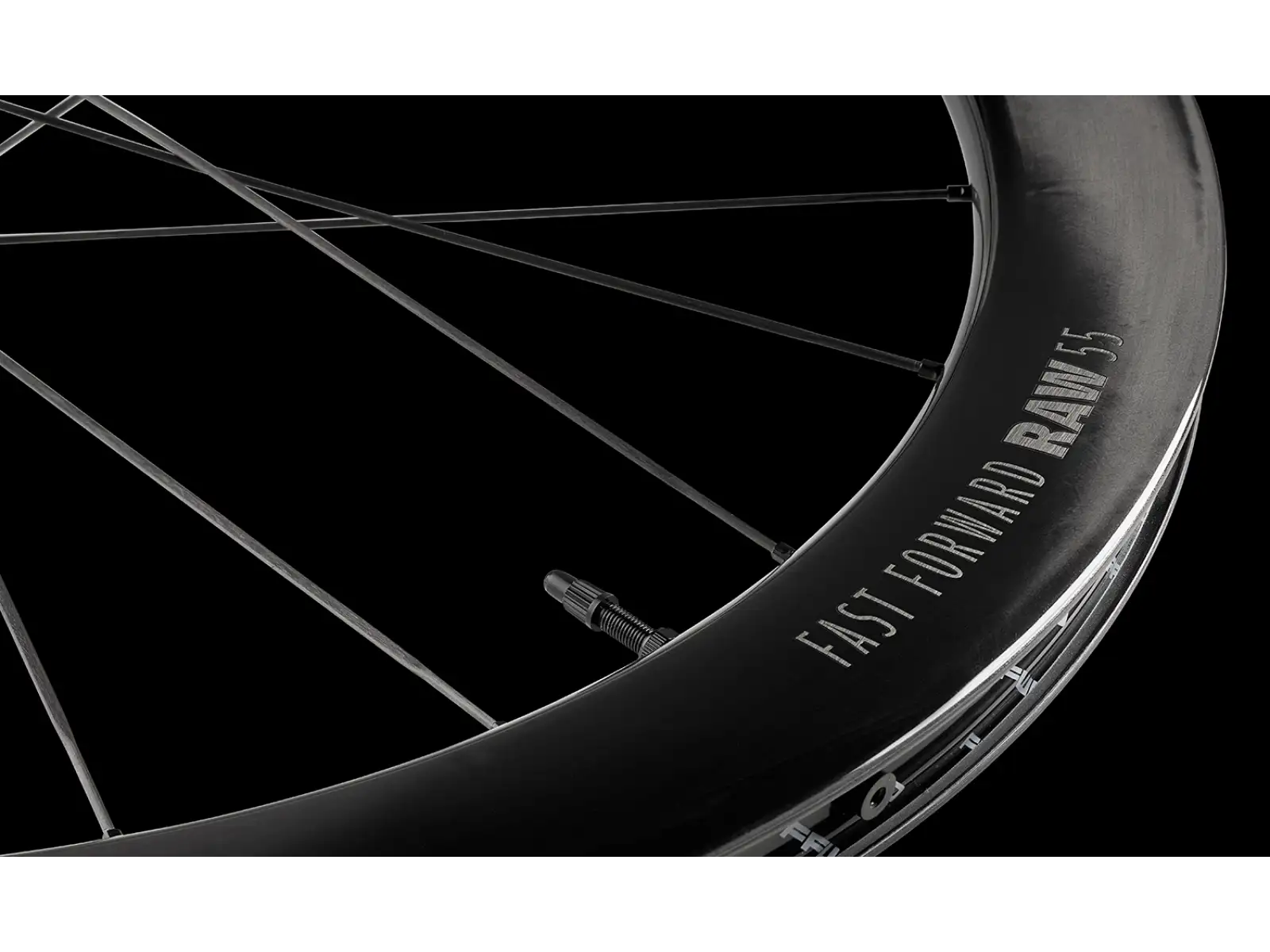 FFWD RAW CS 55 silniční vypletená kola Gloss Black