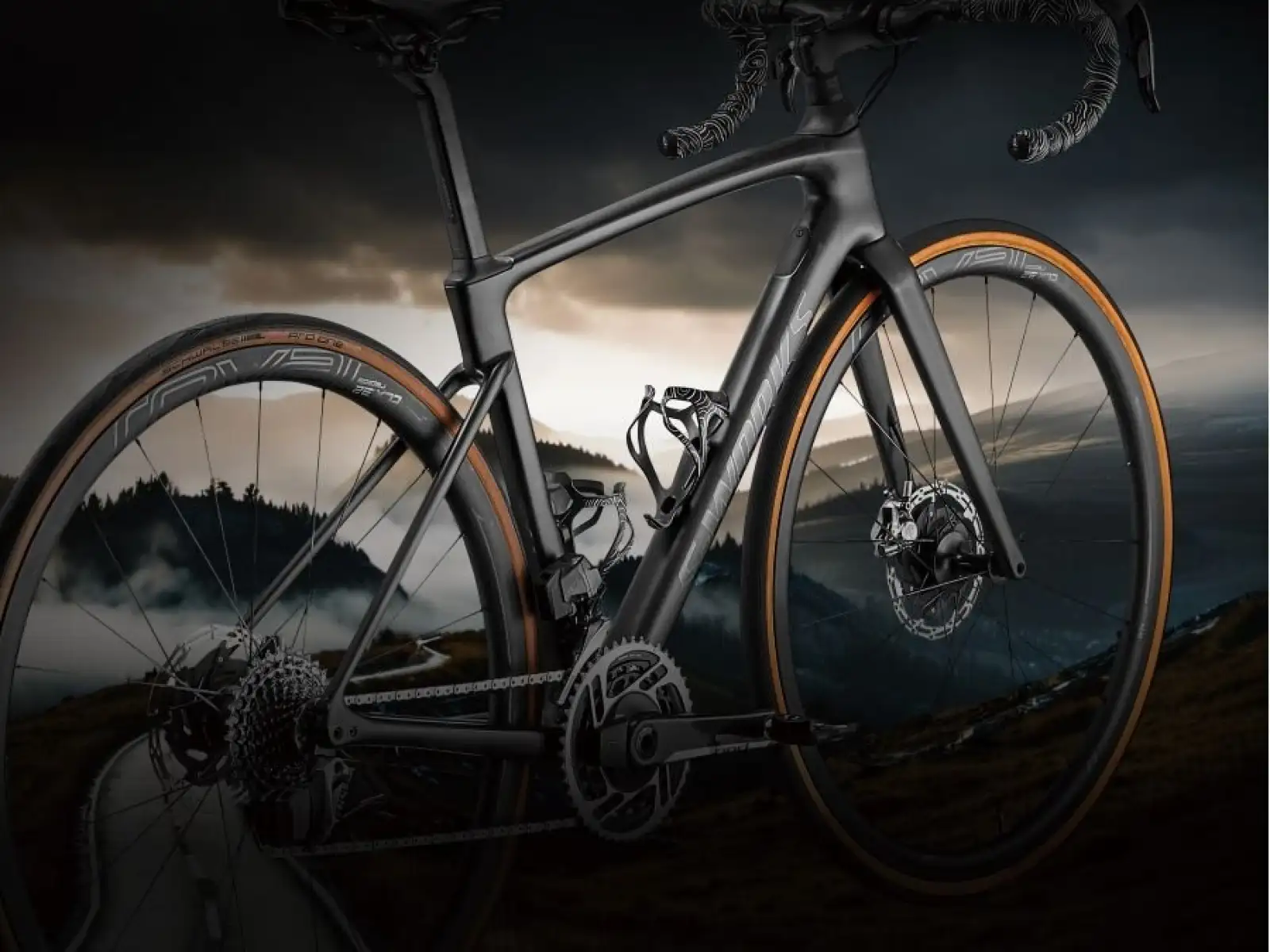 Ciclovation Minimalism Topo Center-Pull košík na láhev Jet Black