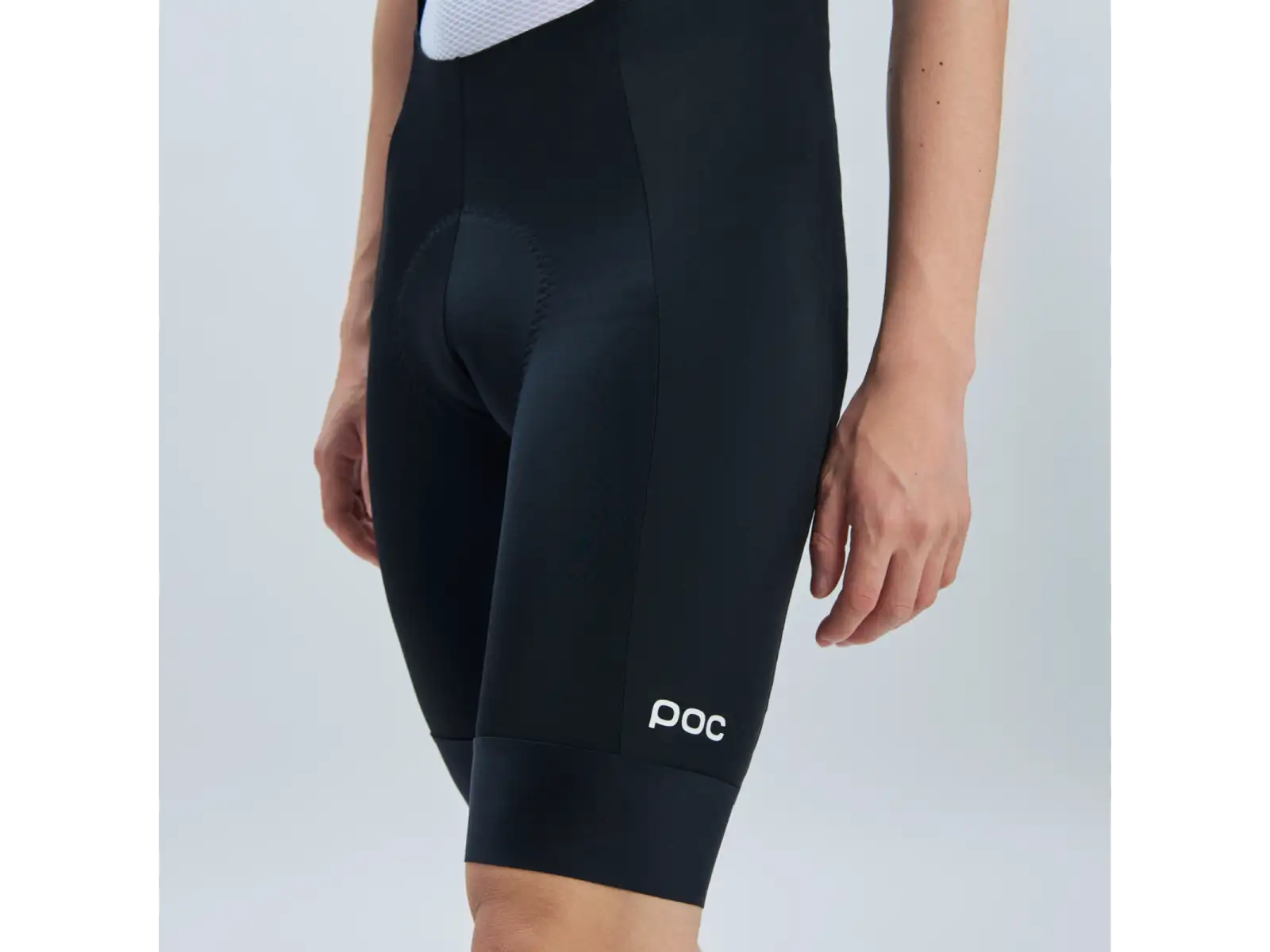 POC Cadence Bib pánské kraťasy s laclem a vložkou Uranium Black