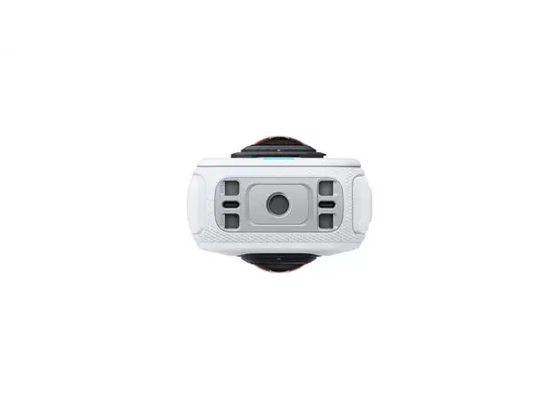 Insta360 X4 Air kamera Starter Bundle bílá