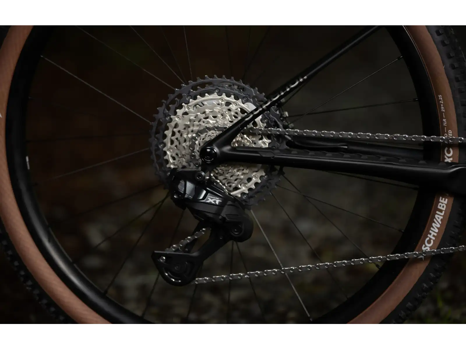 Superior XP 9.8 horské kolo Matte Carbon/Dark Chrome