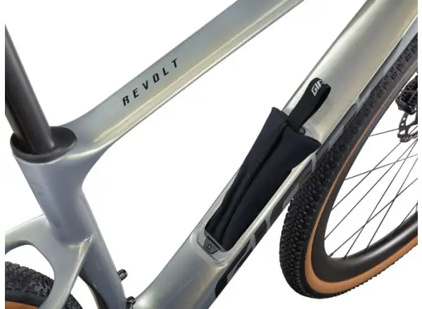 Giant Revolt Advanced 0 gravel kolo Aurora Noise