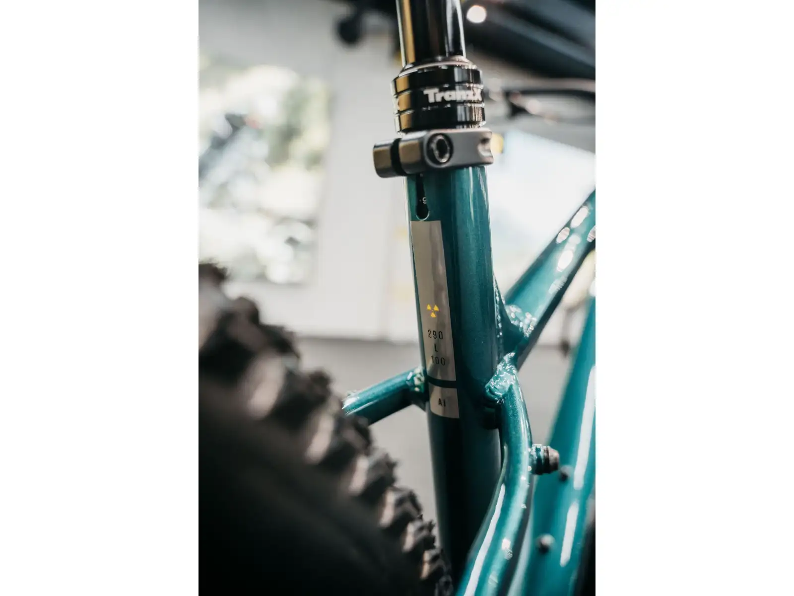 Nukeproof Tracker Pro 275 Cues 1x11 horské kolo Petrol Green/Chrome
