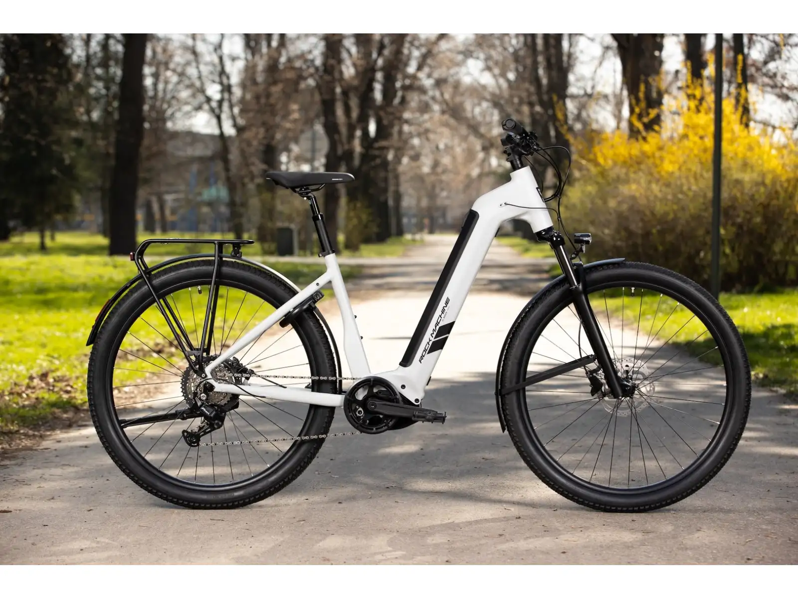 Rock Machine eRokk B70T nízkonástupové elektrokolo Matte Limerock Grey