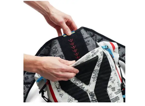 USWE Hajker Pro 24 S batoh 24l Cool white