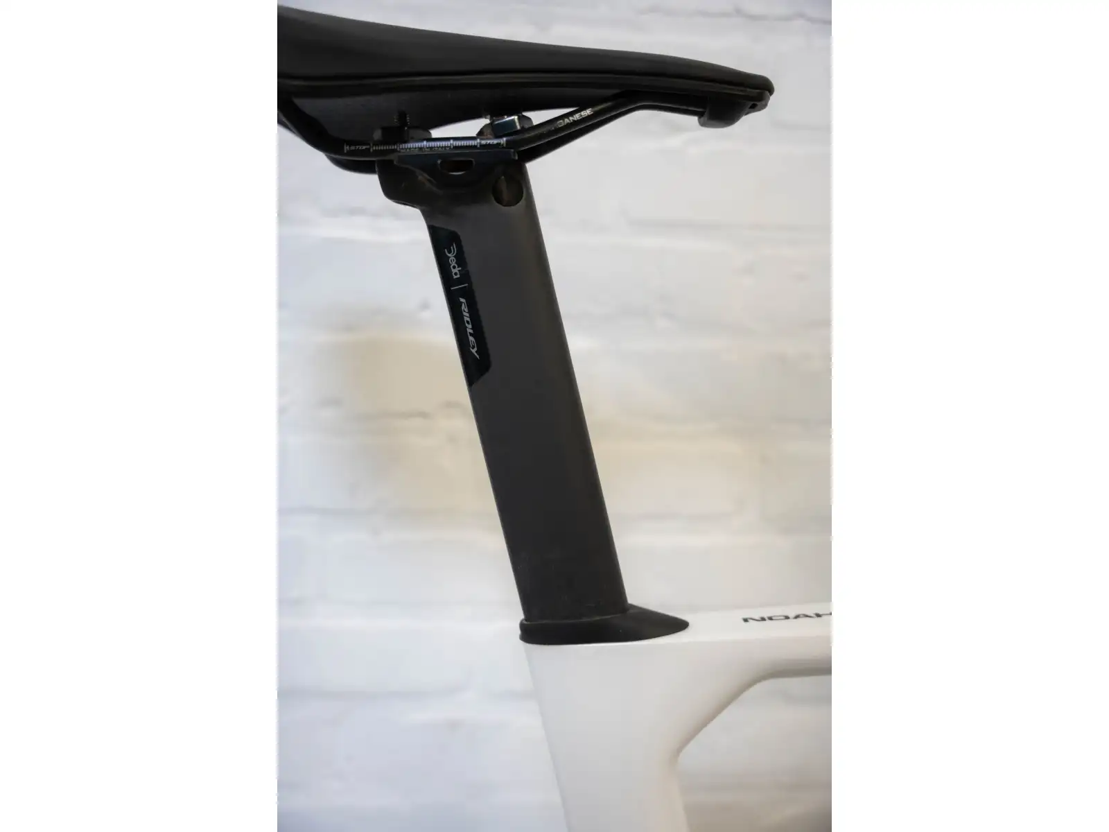 Ridley NOAH 3.0 Ultegra Di2 silniční kolo Pearl White/Black
