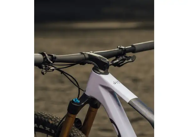 Orbea OIZ M-TEAM AXS horské kolo Digital Lavender/Carbon Raw VZOREK